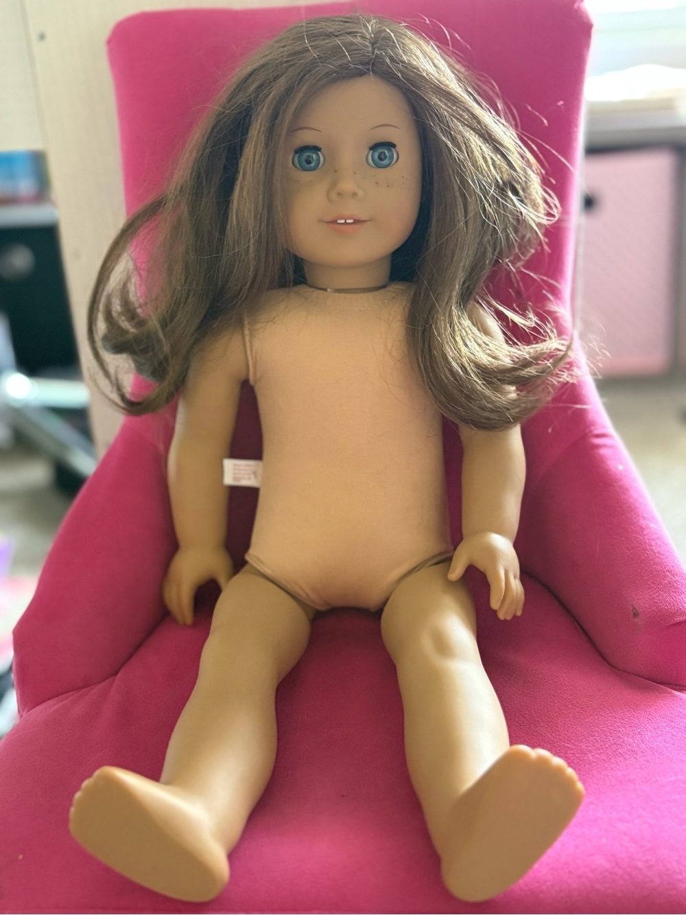 Classic 18-inch Brown Hair Doll American girl
Doll with Blue Eyes